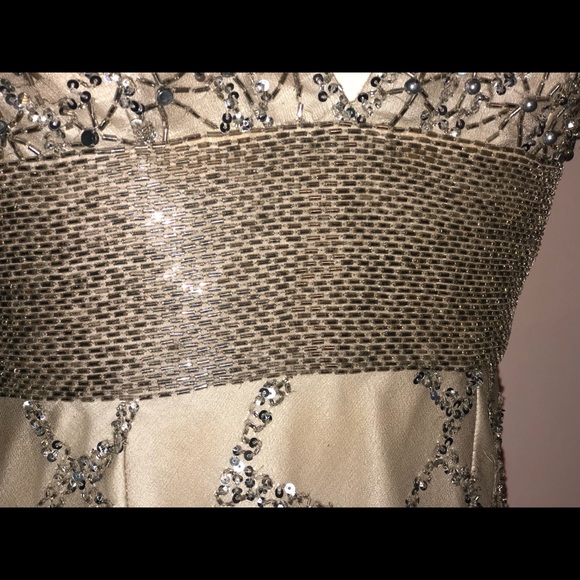 Scala Silver Cocktail Dress, Sz 8 Please Review All Pics No Returns Or Refunds - Picture 13 of 15